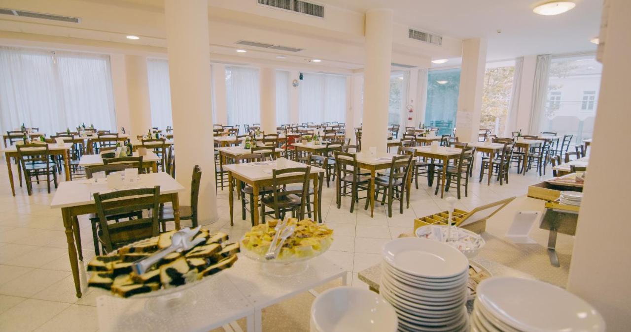 Hotel Beverly 리미니 외부 사진