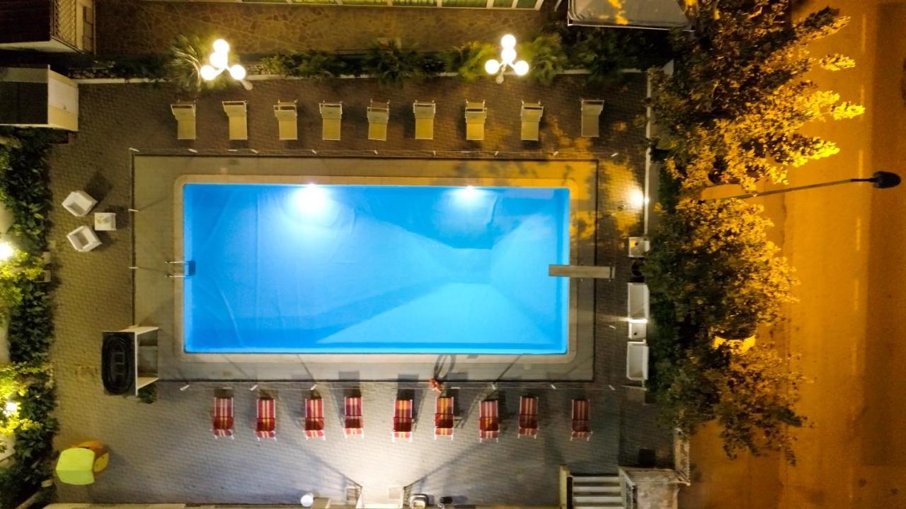 Hotel Beverly 리미니 외부 사진