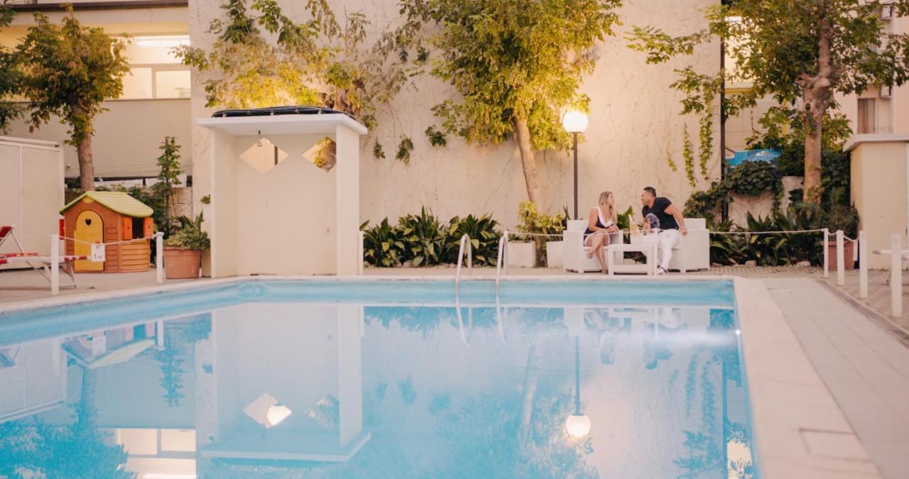 Hotel Beverly 리미니 외부 사진