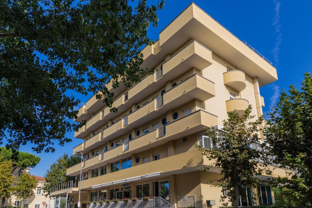 Hotel Beverly 리미니 외부 사진