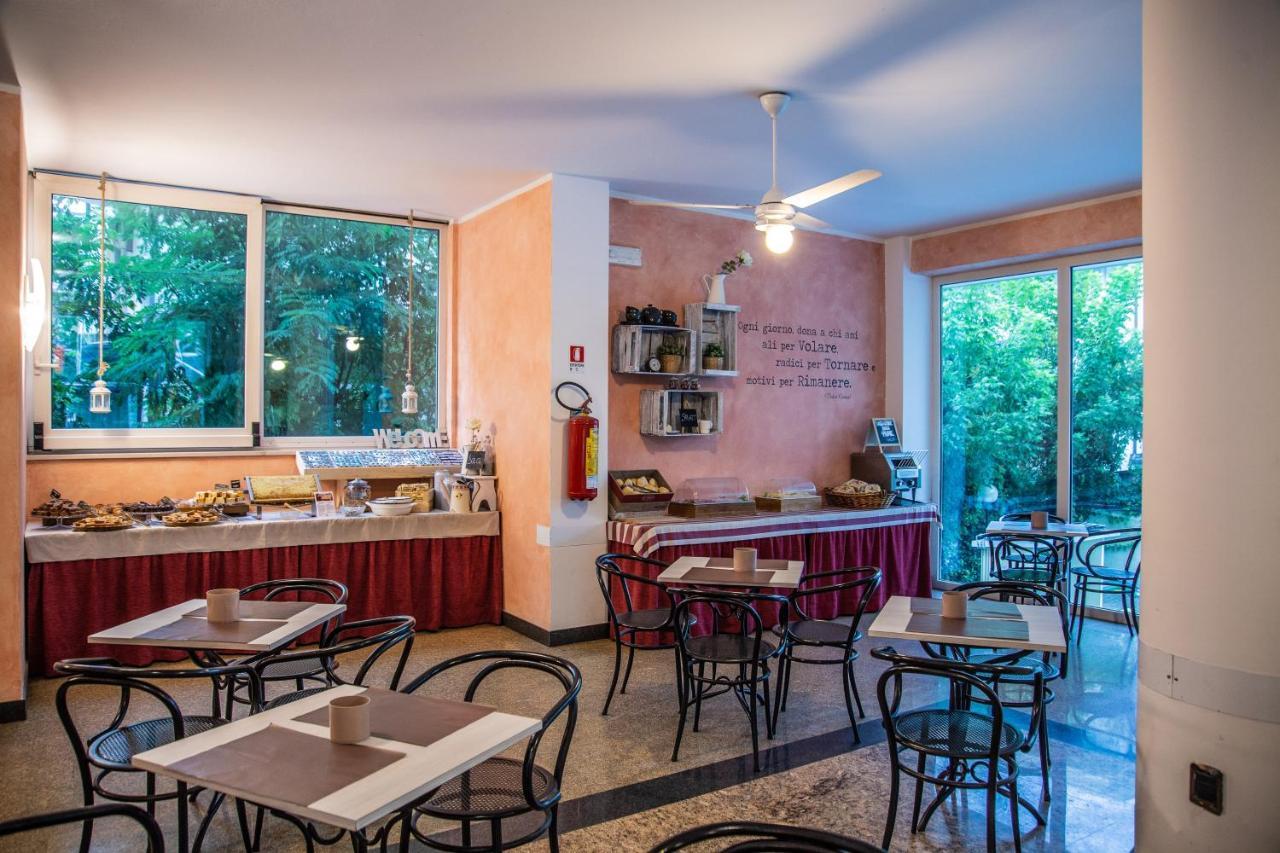 Hotel Beverly 리미니 외부 사진