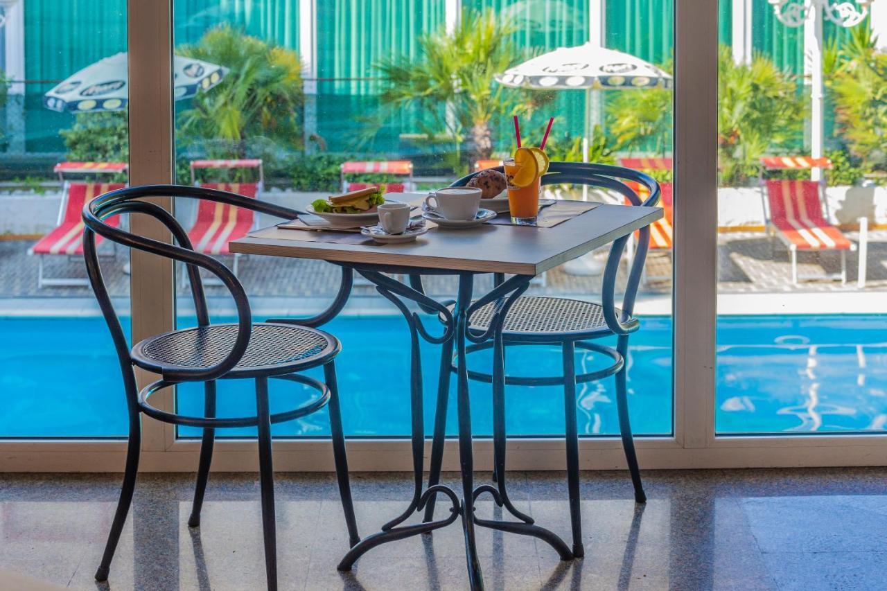 Hotel Beverly 리미니 외부 사진